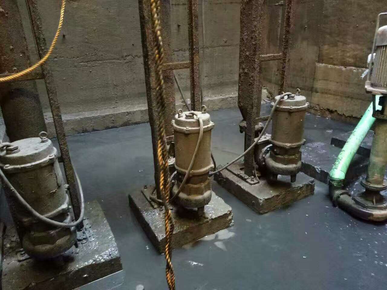 城步污水池清理